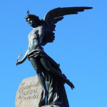 Particolare del monumento di piazza statuto